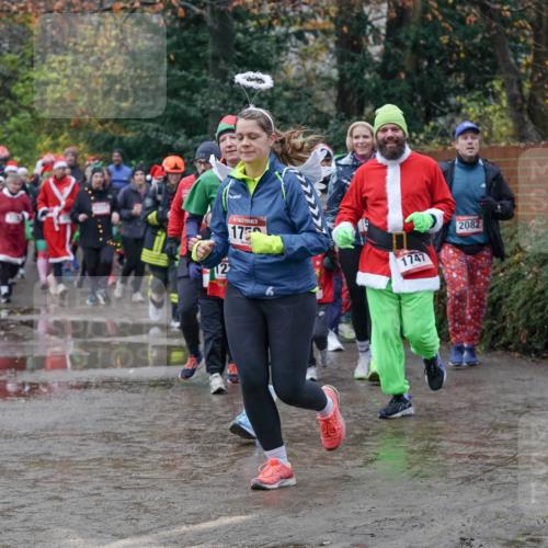 07.12.2025 - St. Pauli X-Mass-Run No. 15 Michael Burmester http://msf.ph/oto/9401026 07.12.2025 10:24:44 Laufen 12, 175, 1747, 2082 meine-sportfotos.de