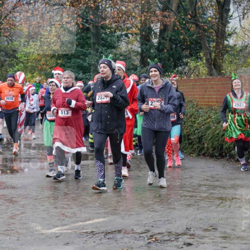 07.12.2025 - St. Pauli X-Mass-Run No. 15 Michael Burmester http://msf.ph/oto/9401053 07.12.2025 10:24:51 Laufen 2734, 3038, 513, 105, 232, 22, 2921, 2933, 89 meine-sportfotos.de