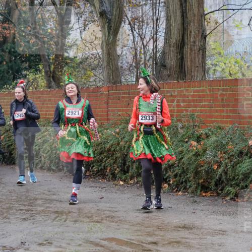 07.12.2025 - St. Pauli X-Mass-Run No. 15 Michael Burmester http://msf.ph/oto/9401058 07.12.2025 10:24:52 Laufen 1089, 1245, 2921, 5, 2933 meine-sportfotos.de