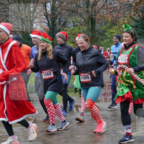07.12.2025 - St. Pauli X-Mass-Run No. 15 Michael Burmester http://msf.ph/oto/9401067 07.12.2025 10:24:54 Laufen 1060, 2, 1089, 2921, 1245 meine-sportfotos.de