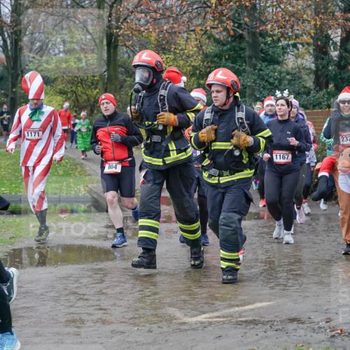 07.12.2025 - St. Pauli X-Mass-Run No. 15 Michael Burmester http://msf.ph/oto/9401072 07.12.2025 10:24:55 Laufen 1240, 1171, 2326, 589, 604, 1167, 2324 meine-sportfotos.de