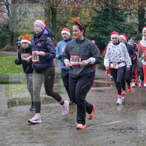 07.12.2025 - St. Pauli X-Mass-Run No. 15 Michael Burmester http://msf.ph/oto/9401082 07.12.2025 10:24:58 Laufen 2960, 593, 15, 4589, 82, 2957, 221 meine-sportfotos.de