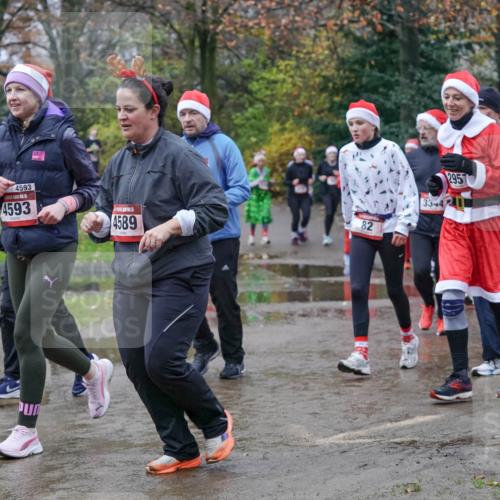 07.12.2025 - St. Pauli X-Mass-Run No. 15 Michael Burmester http://msf.ph/oto/9401086 07.12.2025 10:24:59 Laufen 4593, 4593, 82, 4589, 3344, 2957, 4000, 1004, 221 meine-sportfotos.de