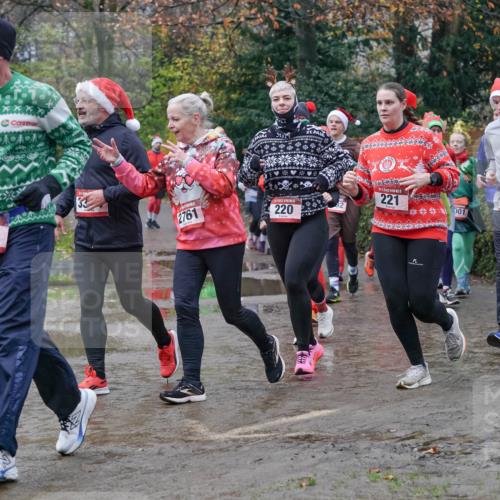 07.12.2025 - St. Pauli X-Mass-Run No. 15 Michael Burmester http://msf.ph/oto/9401094 07.12.2025 10:25:00 Laufen 74, 2761, 220, 221, 001, 84 meine-sportfotos.de
