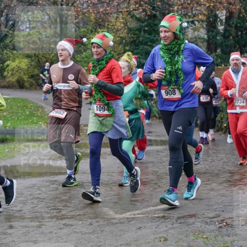 07.12.2025 - St. Pauli X-Mass-Run No. 15 Michael Burmester http://msf.ph/oto/9401105 07.12.2025 10:25:03 Laufen 50, 2992, 1094, 908, 430, 401, 2724 meine-sportfotos.de
