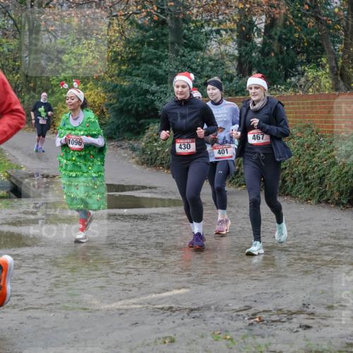 07.12.2025 - St. Pauli X-Mass-Run No. 15 Michael Burmester http://msf.ph/oto/9401113 07.12.2025 10:25:05 Laufen 1096, 2724, 430, 401, 467 meine-sportfotos.de