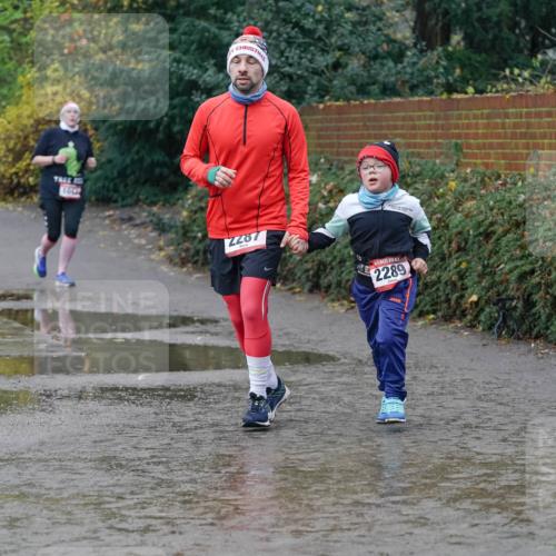 07.12.2025 - St. Pauli X-Mass-Run No. 15 Michael Burmester http://msf.ph/oto/9401124 07.12.2025 10:25:09 Laufen 100, 2287, 2289 meine-sportfotos.de