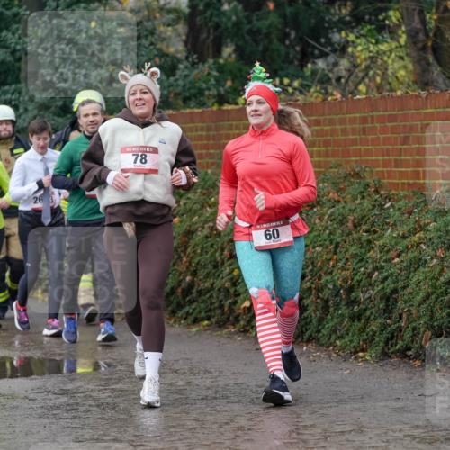 07.12.2025 - St. Pauli X-Mass-Run No. 15 Michael Burmester http://msf.ph/oto/9401148 07.12.2025 10:25:22 Laufen 486, 24, 24, 2642, 26, 15, 78, 60 meine-sportfotos.de