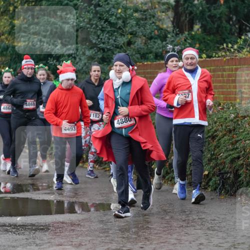 07.12.2025 - St. Pauli X-Mass-Run No. 15 Michael Burmester http://msf.ph/oto/9401191 07.12.2025 10:25:31 Laufen 4869, 4868, 4493, 1182, 4880 meine-sportfotos.de