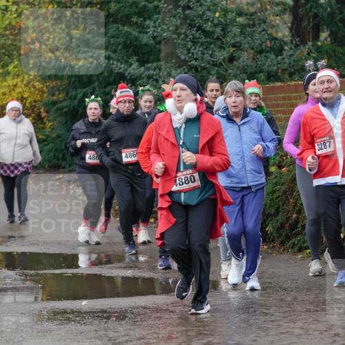 07.12.2025 - St. Pauli X-Mass-Run No. 15 Michael Burmester http://msf.ph/oto/9401193 07.12.2025 10:25:31 Laufen 486, 486, 15, 4880, 3287 meine-sportfotos.de