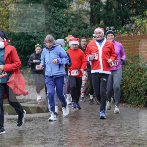 07.12.2025 - St. Pauli X-Mass-Run No. 15 Michael Burmester http://msf.ph/oto/9401198 07.12.2025 10:25:32 Laufen 4880, 48, 4493, 87, 73 meine-sportfotos.de