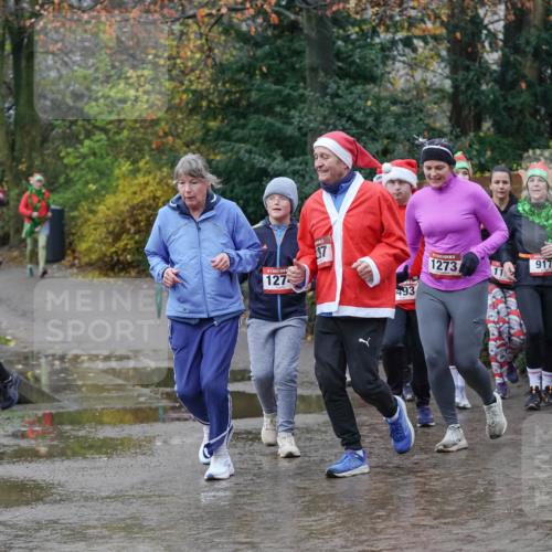 07.12.2025 - St. Pauli X-Mass-Run No. 15 Michael Burmester http://msf.ph/oto/9401204 07.12.2025 10:25:34 Laufen 127, 187, 1273, 917, 11, 493 meine-sportfotos.de