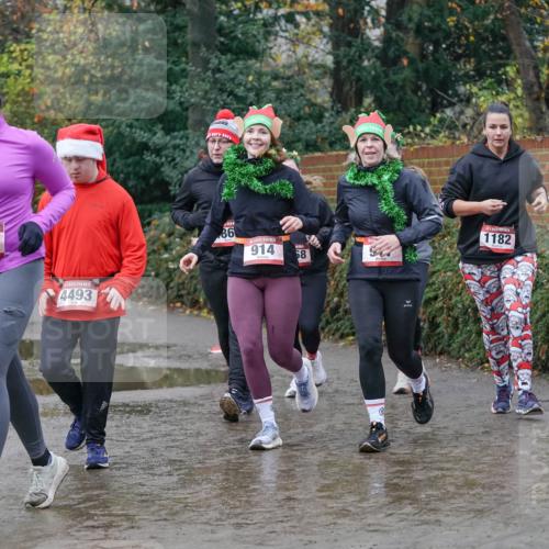 07.12.2025 - St. Pauli X-Mass-Run No. 15 Michael Burmester http://msf.ph/oto/9401209 07.12.2025 10:25:35 Laufen 274, 1273, 4493, 86, 914, 58, 1182 meine-sportfotos.de