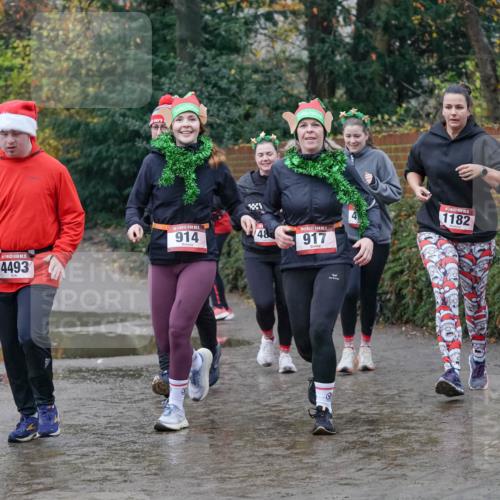 07.12.2025 - St. Pauli X-Mass-Run No. 15 Michael Burmester http://msf.ph/oto/9401213 07.12.2025 10:25:36 Laufen 15, 4493, 5, 914, 48, 917, 1182 meine-sportfotos.de
