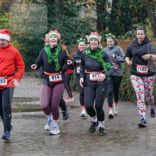 07.12.2025 - St. Pauli X-Mass-Run No. 15 Michael Burmester http://msf.ph/oto/9401214 07.12.2025 10:25:36 Laufen 4493, 914, 4, 15, 917, 53, 1182 meine-sportfotos.de