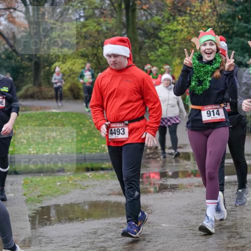 07.12.2025 - St. Pauli X-Mass-Run No. 15 Michael Burmester http://msf.ph/oto/9401215 07.12.2025 10:25:36 Laufen 273, 15, 4493, 914, 1, 917 meine-sportfotos.de