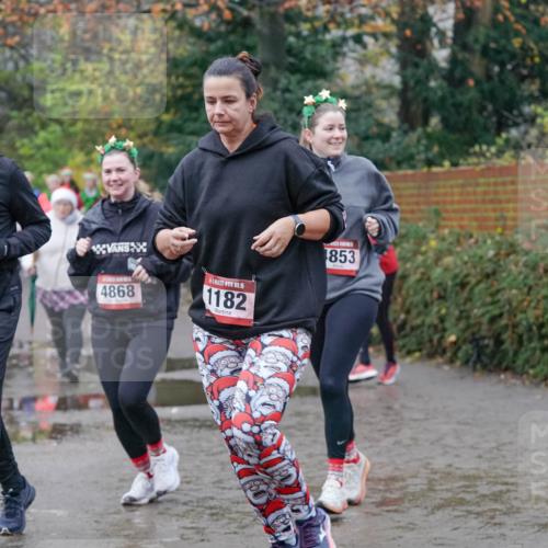 07.12.2025 - St. Pauli X-Mass-Run No. 15 Michael Burmester http://msf.ph/oto/9401220 07.12.2025 10:25:38 Laufen 4869, 4868, 1182, 853 meine-sportfotos.de