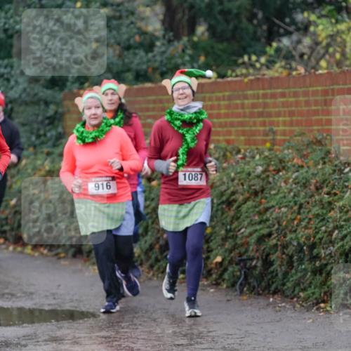 07.12.2025 - St. Pauli X-Mass-Run No. 15 Michael Burmester http://msf.ph/oto/9401240 07.12.2025 10:25:45 Laufen 916, 1087 meine-sportfotos.de