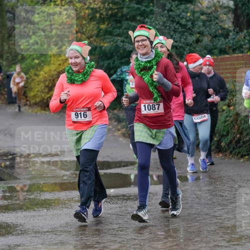 07.12.2025 - St. Pauli X-Mass-Run No. 15 Michael Burmester http://msf.ph/oto/9401253 07.12.2025 10:25:47 Laufen 15, 916, 1087, 232 meine-sportfotos.de