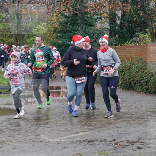 07.12.2025 - St. Pauli X-Mass-Run No. 15 Michael Burmester http://msf.ph/oto/9401274 07.12.2025 10:25:52 Laufen 2765, 2764, 2115 meine-sportfotos.de
