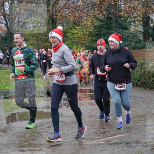 07.12.2025 - St. Pauli X-Mass-Run No. 15 Michael Burmester http://msf.ph/oto/9401277 07.12.2025 10:25:53 Laufen 2764, 15, 3 meine-sportfotos.de