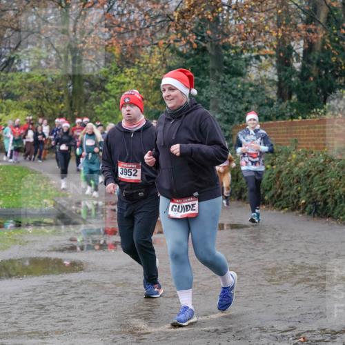 07.12.2025 - St. Pauli X-Mass-Run No. 15 Michael Burmester http://msf.ph/oto/9401280 07.12.2025 10:25:54 Laufen 3952 meine-sportfotos.de