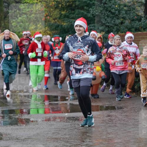 07.12.2025 - St. Pauli X-Mass-Run No. 15 Michael Burmester http://msf.ph/oto/9401286 07.12.2025 10:25:56 Laufen 4229, 2339, 50, 2763, 401, 234 meine-sportfotos.de
