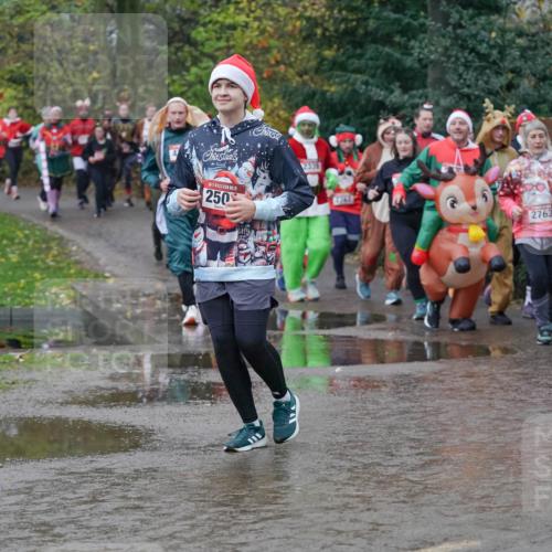 07.12.2025 - St. Pauli X-Mass-Run No. 15 Michael Burmester http://msf.ph/oto/9401288 07.12.2025 10:25:56 Laufen 15, 250, 2340, 2763, 2341 meine-sportfotos.de