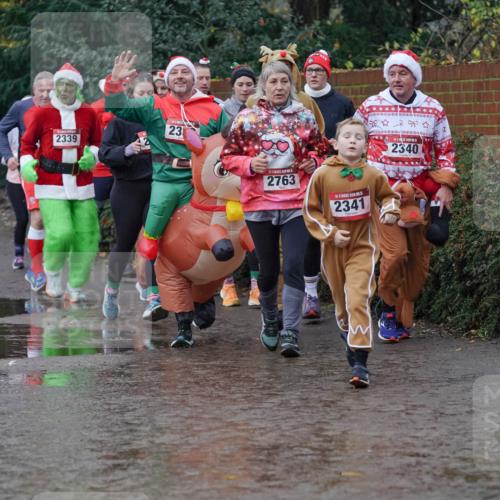 07.12.2025 - St. Pauli X-Mass-Run No. 15 Michael Burmester http://msf.ph/oto/9401291 07.12.2025 10:25:57 Laufen 23, 2339, 2574, 1521, 2763, 5, 2341, 2340 meine-sportfotos.de