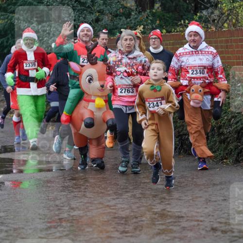 07.12.2025 - St. Pauli X-Mass-Run No. 15 Michael Burmester http://msf.ph/oto/9401293 07.12.2025 10:25:58 Laufen 2574, 1521, 2339, 23, 2763, 2341, 2340 meine-sportfotos.de