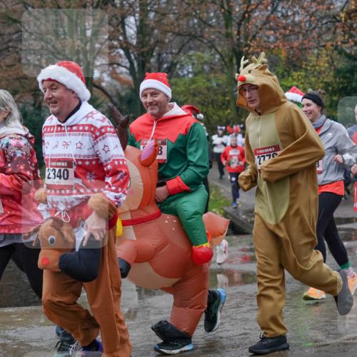 07.12.2025 - St. Pauli X-Mass-Run No. 15 Michael Burmester http://msf.ph/oto/9401318 07.12.2025 10:26:02 Laufen 2763, 2340, 23, 15, 15, 2770, 26, 35, 3350 meine-sportfotos.de