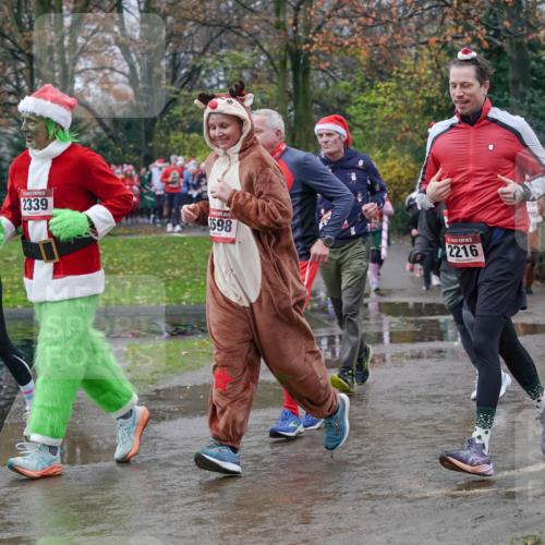 07.12.2025 - St. Pauli X-Mass-Run No. 15 Michael Burmester http://msf.ph/oto/9401322 07.12.2025 10:26:03 Laufen 2339, 3598, 2216, 1521, 2767 meine-sportfotos.de