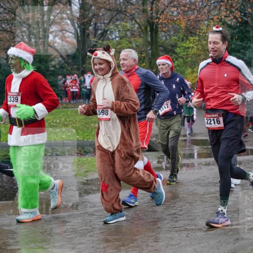 07.12.2025 - St. Pauli X-Mass-Run No. 15 Michael Burmester http://msf.ph/oto/9401323 07.12.2025 10:26:04 Laufen 1339, 3598, 1517, 2216, 1521, 2767 meine-sportfotos.de