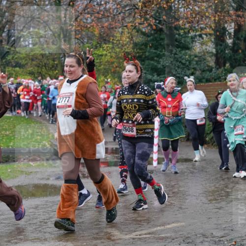 07.12.2025 - St. Pauli X-Mass-Run No. 15 Michael Burmester http://msf.ph/oto/9401347 07.12.2025 10:26:10 Laufen 80, 2777, 2608, 4859 meine-sportfotos.de