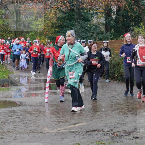 07.12.2025 - St. Pauli X-Mass-Run No. 15 Michael Burmester http://msf.ph/oto/9401354 07.12.2025 10:26:12 Laufen 40, 859, 682, 22, 22 meine-sportfotos.de