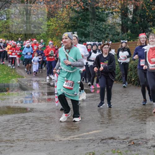 07.12.2025 - St. Pauli X-Mass-Run No. 15 Michael Burmester http://msf.ph/oto/9401357 07.12.2025 10:26:12 Laufen 4859, 690, 1682, 22, 406 meine-sportfotos.de