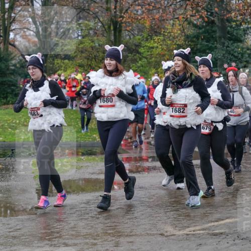 07.12.2025 - St. Pauli X-Mass-Run No. 15 Michael Burmester http://msf.ph/oto/9401377 07.12.2025 10:26:17 Laufen 683, 1680, 1682, 679, 48 meine-sportfotos.de