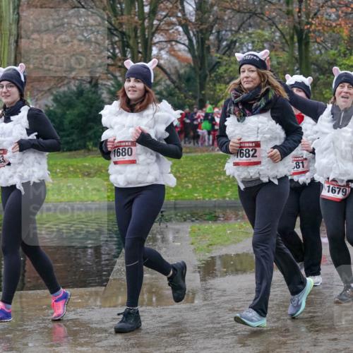 07.12.2025 - St. Pauli X-Mass-Run No. 15 Michael Burmester http://msf.ph/oto/9401385 07.12.2025 10:26:17 Laufen 003, 15, 1680, 15, 1682, 81, 1679, 482 meine-sportfotos.de