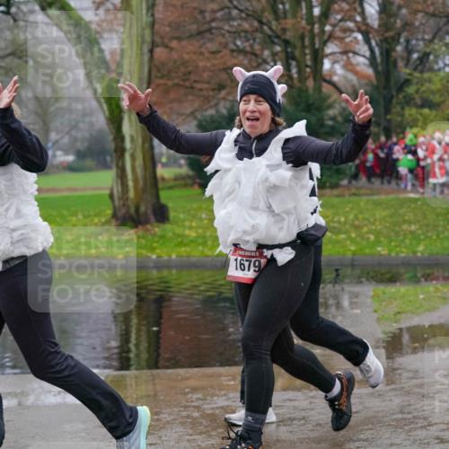 07.12.2025 - St. Pauli X-Mass-Run No. 15 Michael Burmester http://msf.ph/oto/9401391 07.12.2025 10:26:18 Laufen 4115, 82, 1679, 214, 4882 meine-sportfotos.de