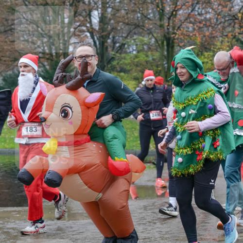 07.12.2025 - St. Pauli X-Mass-Run No. 15 Michael Burmester http://msf.ph/oto/9401426 07.12.2025 10:26:27 Laufen 183, 2490, 3017 meine-sportfotos.de