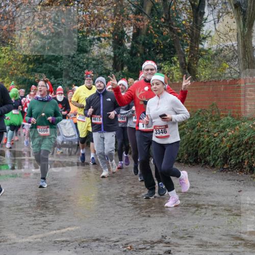 07.12.2025 - St. Pauli X-Mass-Run No. 15 Michael Burmester http://msf.ph/oto/9401440 07.12.2025 10:26:30 Laufen 31, 4879, 4866, 2993, 2100, 4615, 3346 meine-sportfotos.de