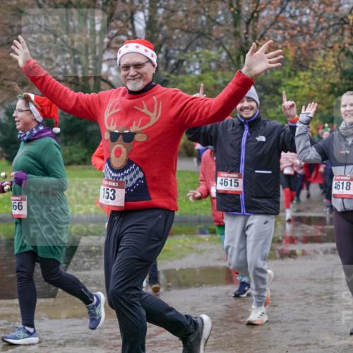 07.12.2025 - St. Pauli X-Mass-Run No. 15 Michael Burmester http://msf.ph/oto/9401454 07.12.2025 10:26:33 Laufen 000, 66, 15, 153, 4615, 4618, 2993 meine-sportfotos.de