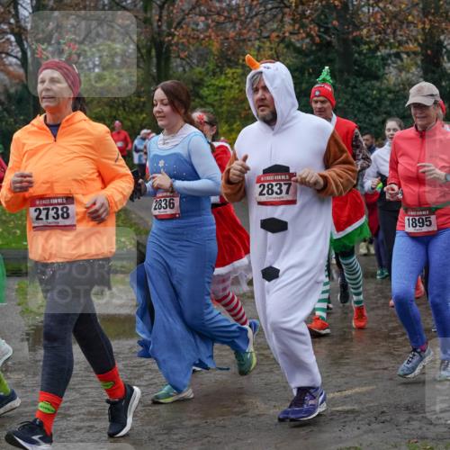 07.12.2025 - St. Pauli X-Mass-Run No. 15 Michael Burmester http://msf.ph/oto/9401481 07.12.2025 10:26:38 Laufen 37, 5, 2738, 2836, 15, 2837, 5, 1895, 64 meine-sportfotos.de