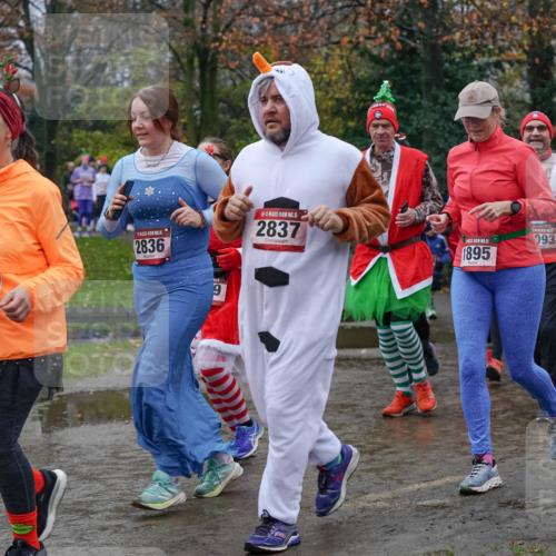 07.12.2025 - St. Pauli X-Mass-Run No. 15 Michael Burmester http://msf.ph/oto/9401483 07.12.2025 10:26:39 Laufen 2738, 5, 2836, 9, 15, 2837, 15, 1895, 471, 093 meine-sportfotos.de