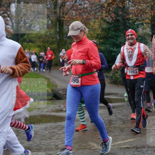 07.12.2025 - St. Pauli X-Mass-Run No. 15 Michael Burmester http://msf.ph/oto/9401486 07.12.2025 10:26:39 Laufen 836, 15, 2837, 4881, 1093, 471, 895 meine-sportfotos.de