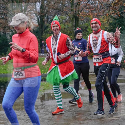 07.12.2025 - St. Pauli X-Mass-Run No. 15 Michael Burmester http://msf.ph/oto/9401488 07.12.2025 10:26:40 Laufen 1895, 191, 15, 1093, 04, 488, 471 meine-sportfotos.de