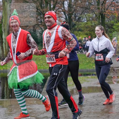 07.12.2025 - St. Pauli X-Mass-Run No. 15 Michael Burmester http://msf.ph/oto/9401492 07.12.2025 10:26:41 Laufen 5, 1093, 194, 471 meine-sportfotos.de