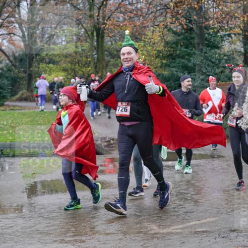 07.12.2025 - St. Pauli X-Mass-Run No. 15 Michael Burmester http://msf.ph/oto/9401499 07.12.2025 10:26:42 Laufen 83, 54, 726, 2575, 592, 661 meine-sportfotos.de