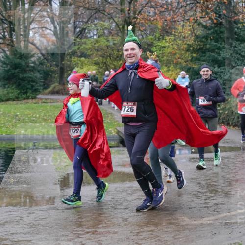 07.12.2025 - St. Pauli X-Mass-Run No. 15 Michael Burmester http://msf.ph/oto/9401501 07.12.2025 10:26:43 Laufen 729, 15, 726, 2605, 57661, 5, 592 meine-sportfotos.de