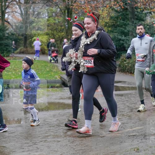 07.12.2025 - St. Pauli X-Mass-Run No. 15 Michael Burmester http://msf.ph/oto/9401507 07.12.2025 10:26:44 Laufen 15, 130, 2592, 2690 meine-sportfotos.de